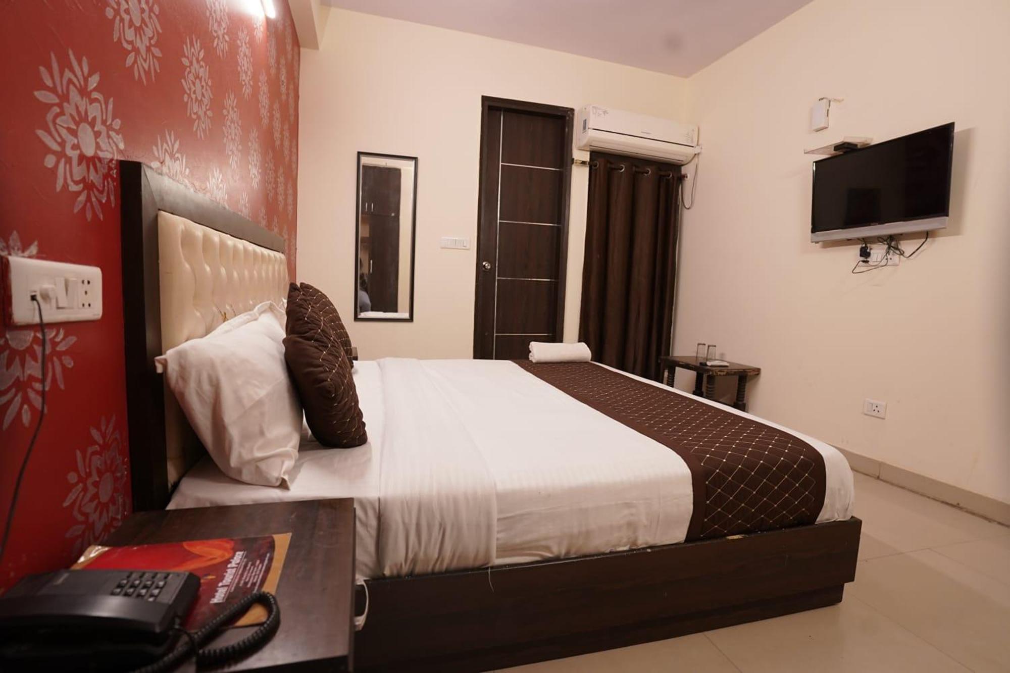 Hotel Tourist Palace New Delhi Ngoại thất bức ảnh
