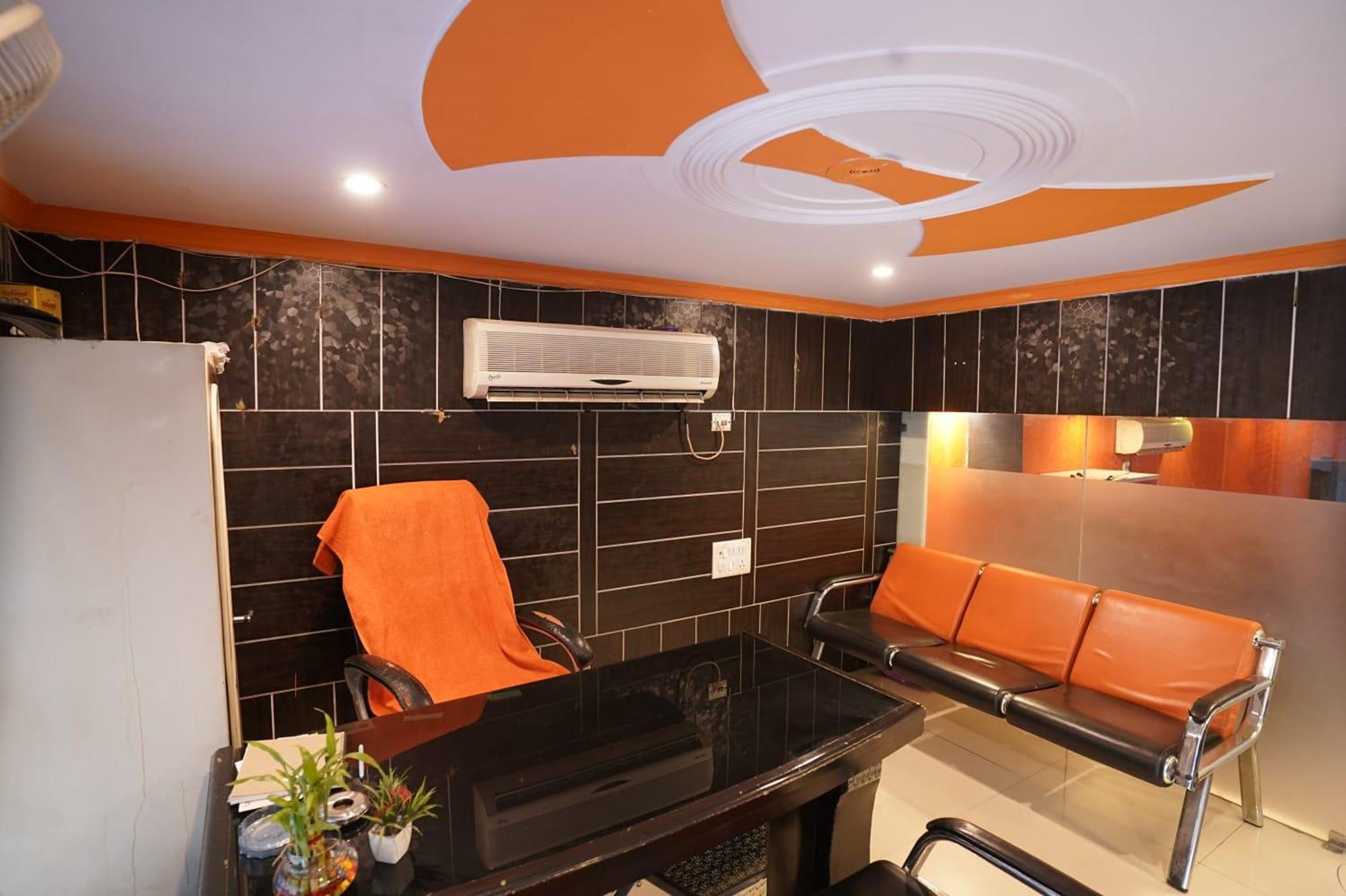 Hotel Tourist Palace New Delhi Ngoại thất bức ảnh