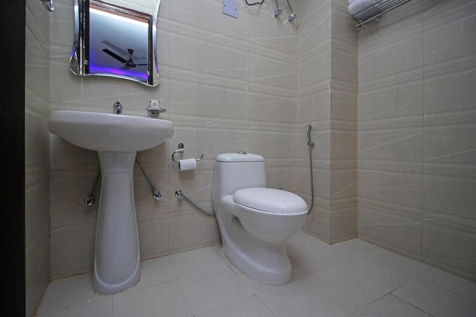 Hotel Tourist Palace New Delhi Ngoại thất bức ảnh